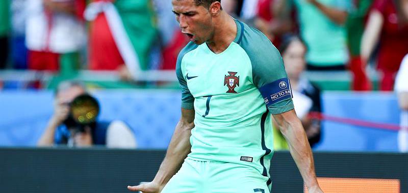 Ronaldo encontró, al fin el camino del gol en esta Eurocopa. Hizo dos.
