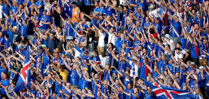 La hinchada islandesa festejó por todo lo alto la continuación de su sueño y la sorpresa capital de esta Eurocopa.