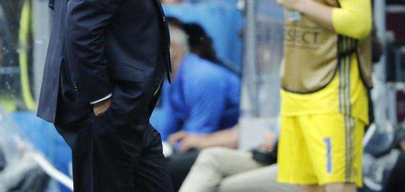 Vicente del Bosque e Iker Casillas pudieron haber terminado este lunes sus carreras en la selección nacional
