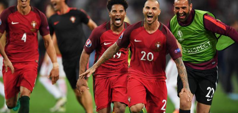 Ricardo Quaresma volvió a resultar decisivo para su selección al marcar el quinto penalti y clasificar a los ibéricos como primer semifinalista de la Euro'16