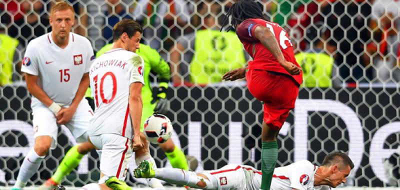 La débil producción ofensiva lusa tardó en caburar. Un fogonazo de Renato Sanches empató el duelo antes del descanso 