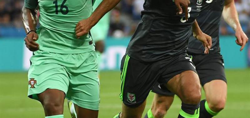 Renato Sanches no pudo brillar ante el orden galés