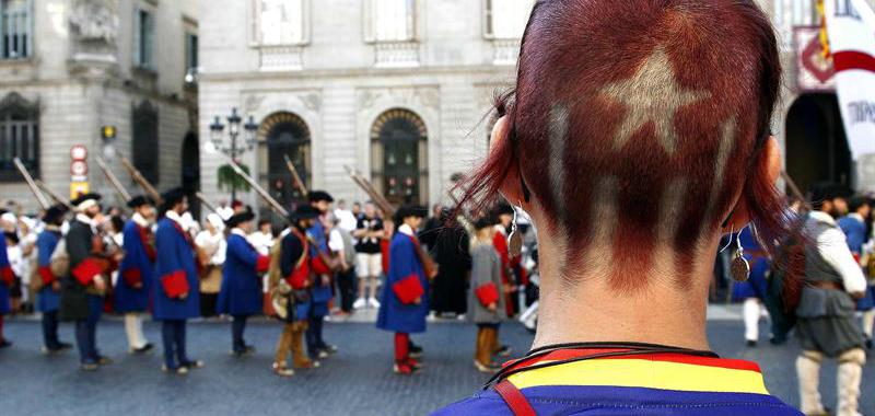 Una representación de los Miquelets de Cataluña y de la Associació de Recreació Històrica La Coronela 