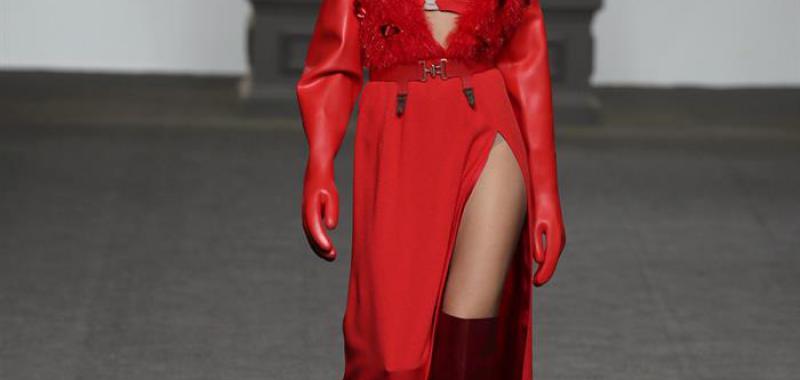 Desfile de Ana Locking