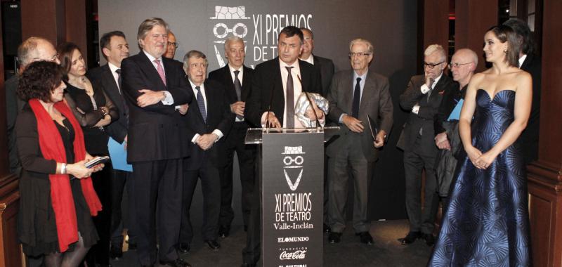 Ernesto Caballero recibe el Premio Valle-Inclán  (Foto: Efe)