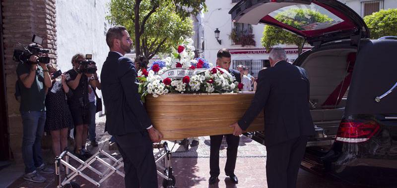 Marbella despide a David Delfín