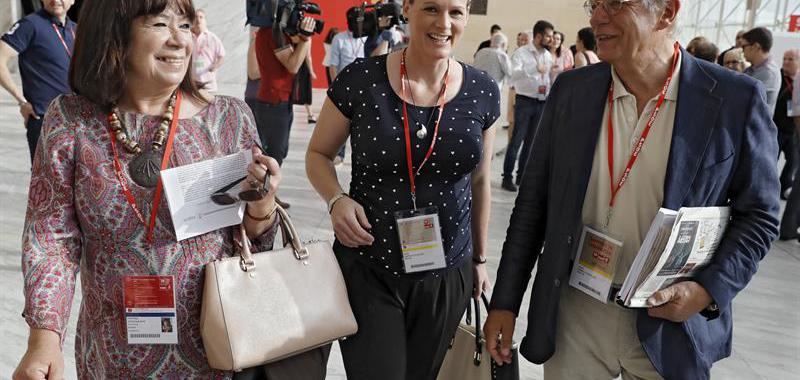 Cristina Narbona, Zaida Cantera y Josep Borrell.
