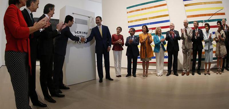 Los Reyes inauguran el Centro Botín
