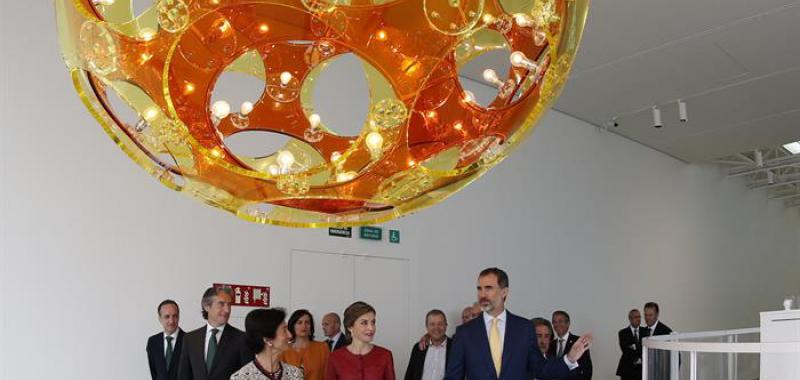 Los Reyes inauguran el Centro Botín