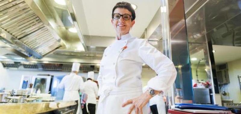 Carme Ruscalleda, única chef con siete estrellas Michelín (5ª).