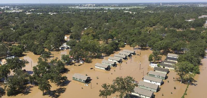 Vista aérea tomada desde un helicóptero que muestra el estado en el que ha quedado el área de Wharton, Texas.