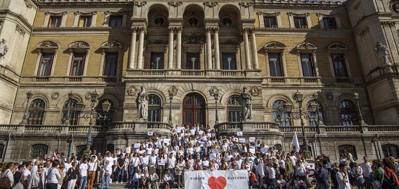  Manifestación ante el ayuntamiento de Bilbao