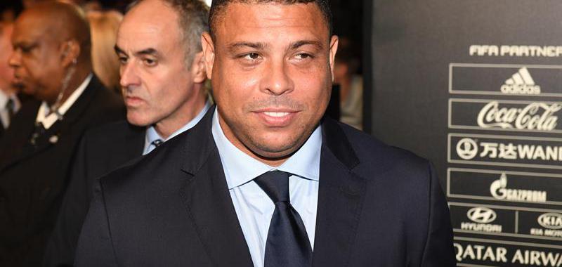 El exfutbolista brasileño Ronaldo a su llegada a los premios.