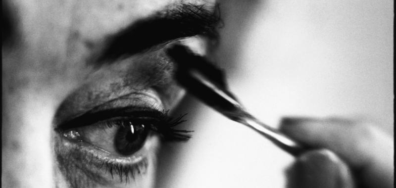 Joan Crawford en su casa de Hollywood, Los Angeles (EE.UU.). 1959