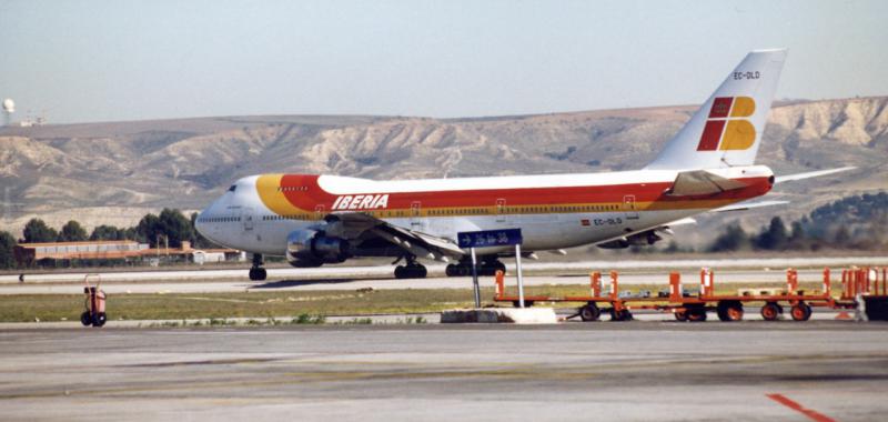 40 años del vuelo que trajo el Guernica a España