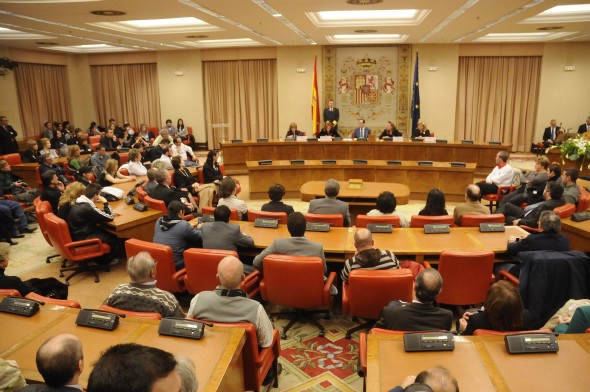 Sentido homenaje a las víctimas del 11-M en el Congreso. Manuel Engo