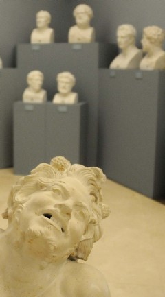 La sala de la Real Academia de Bellas Artes de San Fernando que muestra un conjunto de vaciados (Foto: Manuel Engo)