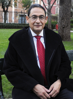 Sergio Aguayo posa en la sede de la Fundación Ortega-Marañón
