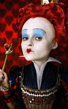 Helena Bonham Carter como la Reina de Corazones 