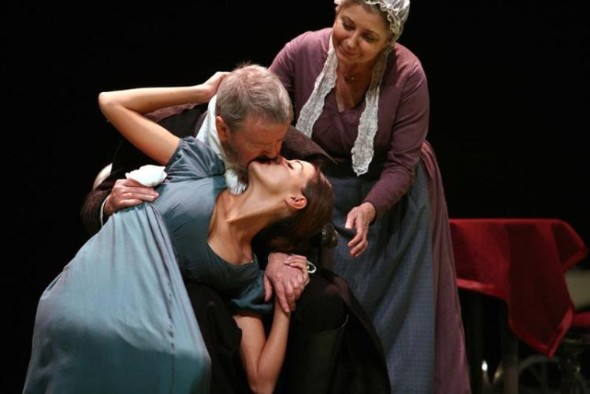 Amaia Salamanca debuta en el teatro. Ep