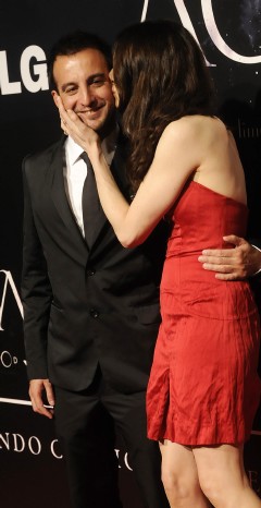 Alejandro Amenábar y Rachel Weisz en el estreno de Ágora (Foto: Manuel Engo)