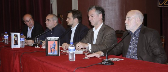 (De izda. a dcha.) Raúl Guerra, Ignacio Castro, David Felipe Arranz, Javier Herrero e Isabelo Herreros. Manuel Engo