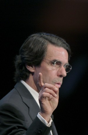 El ex presidente del Gobierno José María Aznar, durante una conferencia pronunciada este jueves dentro de Expomanegement 2009 que se celebra en Madrid. Efe