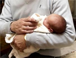 En España nacen 50.000 niños menos que en 1980. 