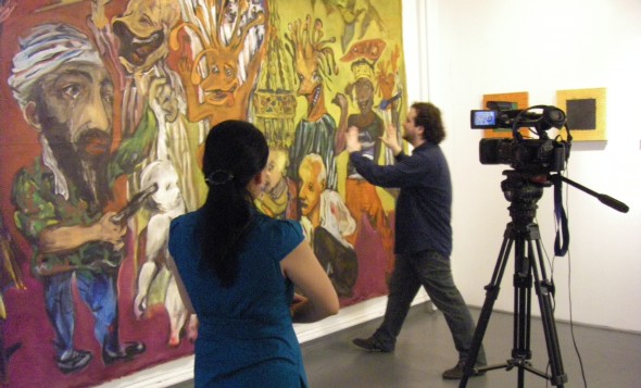 José María Antolín junto a su monumental obra (Foto: Nathalie E. Musquin)