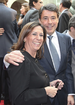 El presidente de la Comunidad de Madrid con Carmen de la Vega.