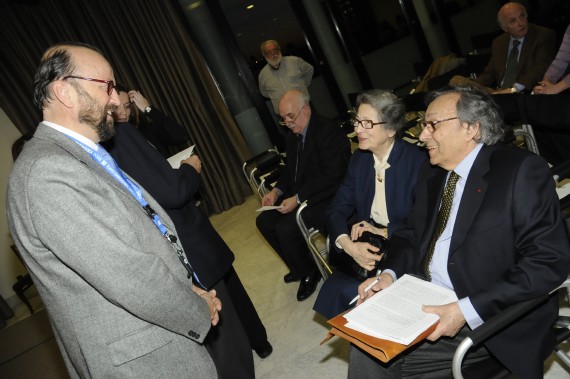 El galardonado, Jean Starobinski, antes de recibir el premio. Manuel Engo
