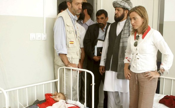 Chacón visita a las tropas españolas en Afganistán. Efe