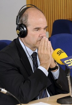 Montilla se reunirá con Chaves el próximo martes para tratar los temas pendientes. Foto: Efe