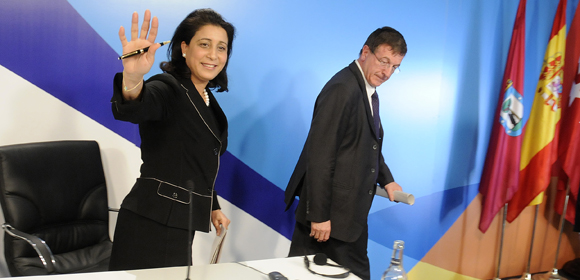 La presidenta de la Comisión de Evaluación del Comité Olímpico Internacional, Nawal El Moutawakel y el director ejecutivo del COI para los Juegos Olímpicos, Gilbert Felli. Manuel Engo