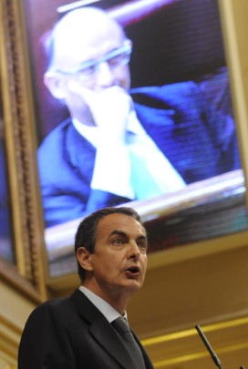 Zapatero durante un momento de su discurso (Foto: Manuel Engo)