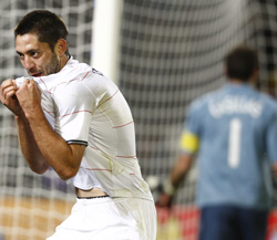 Dempsey celebra el 2-0 (Efe)
