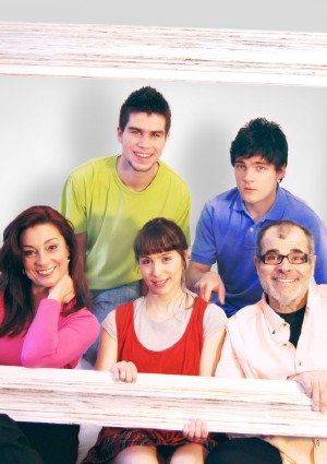 Reparto de De cerca nadie es normal, en el Teatro Amaya