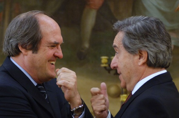 Ángel (i) e Iñaki Gabilondo (d), momentos antes de la entrevista. Cuatro