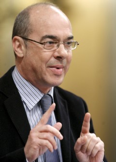 El portavoz del BNG en el Congreso, Francisco Jorquera, ha sido el encargado de abrir la segunda jornada del debate del estado de la nación con un discurso en el que ha instado al Ejecutivo a que respete la pluralidad lingüística del Estado, y le ha recordado que en la actualidad no asume que el gallego, el catalán y el vasco también son lenguas con estatus oficial. EFE/Angel Díaz