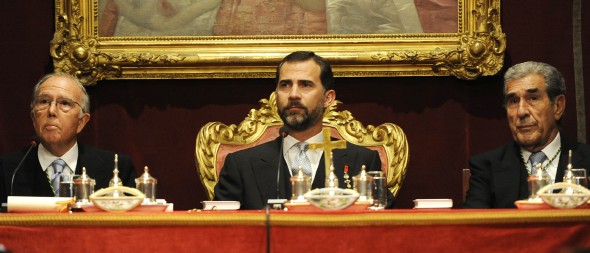 Emilio Lamo de Espinosa durante su discurso en la Real Academia de Ciencias Morales y Políticas (Foto: Manuel Engo)