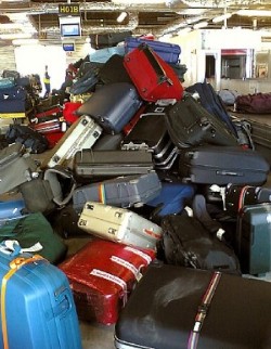 Pila de maletas en el aeropuerto de Madrid-Barajas.