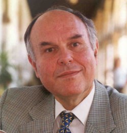 Profesor César Nombela.