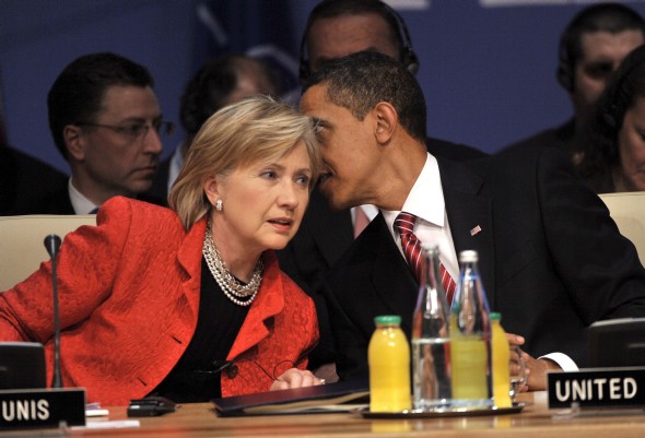 Clinton y Obama, en la cumbre de la Otan. Efe