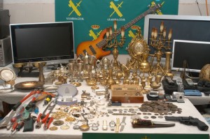 Objetos robados recuperados por la Guardia Civil.
