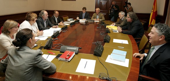 Representantes de los grupos parlamentarios de PP, PSOE, CiU y ERC-IU-ICV, durante la reunión de la ponencia de la Comisión no permanente del Pacto de Toledo del Congreso, en la que, en principio, se descarta que se llegue a un acuerdo para reformar las pensiones. EFE/Ángel Díaz