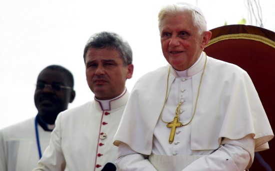 El Papa ha animado a las vocaciones sacerdotales en Angola. EFE