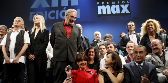 Foto de familia de los nominados a los Premios Max (Efe)