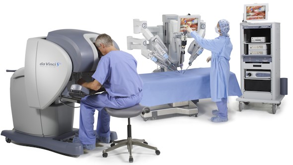 Robot para intervenciones quirúrgicas Da Vinci.