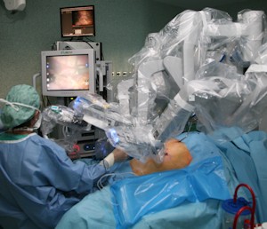 Intervención con el robot Da Vinci del Hospital Universitario Madrid Sanchinarro.
