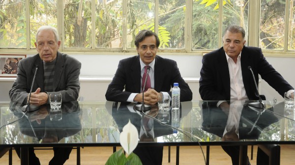 De izq. a dercha. José María Otero, Jesús Sánchez Lambás y Juan Luis Galiardo. Foto: Manuel Engo